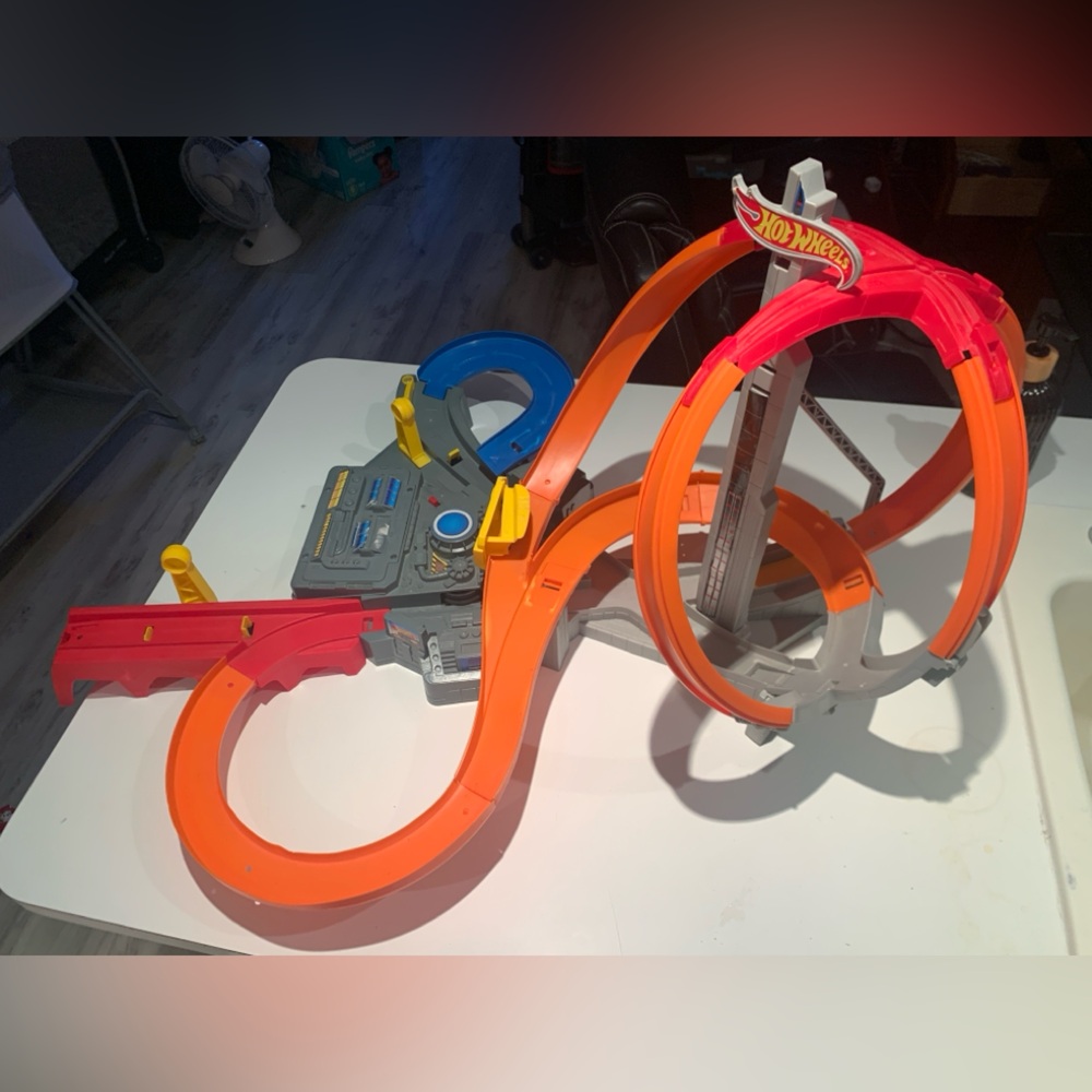 Hot Wheels Spin Storm 2015 Racing & Crashing CDL45
